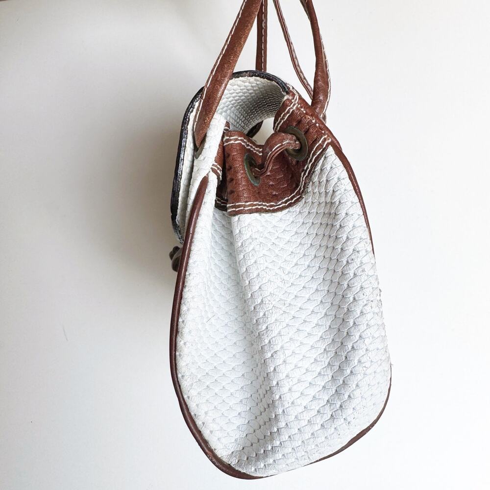 Vintage 80s Ann Taylor White Brown Woven Leather Horn Toggle Crossbody Bag - Picture 5 of 7